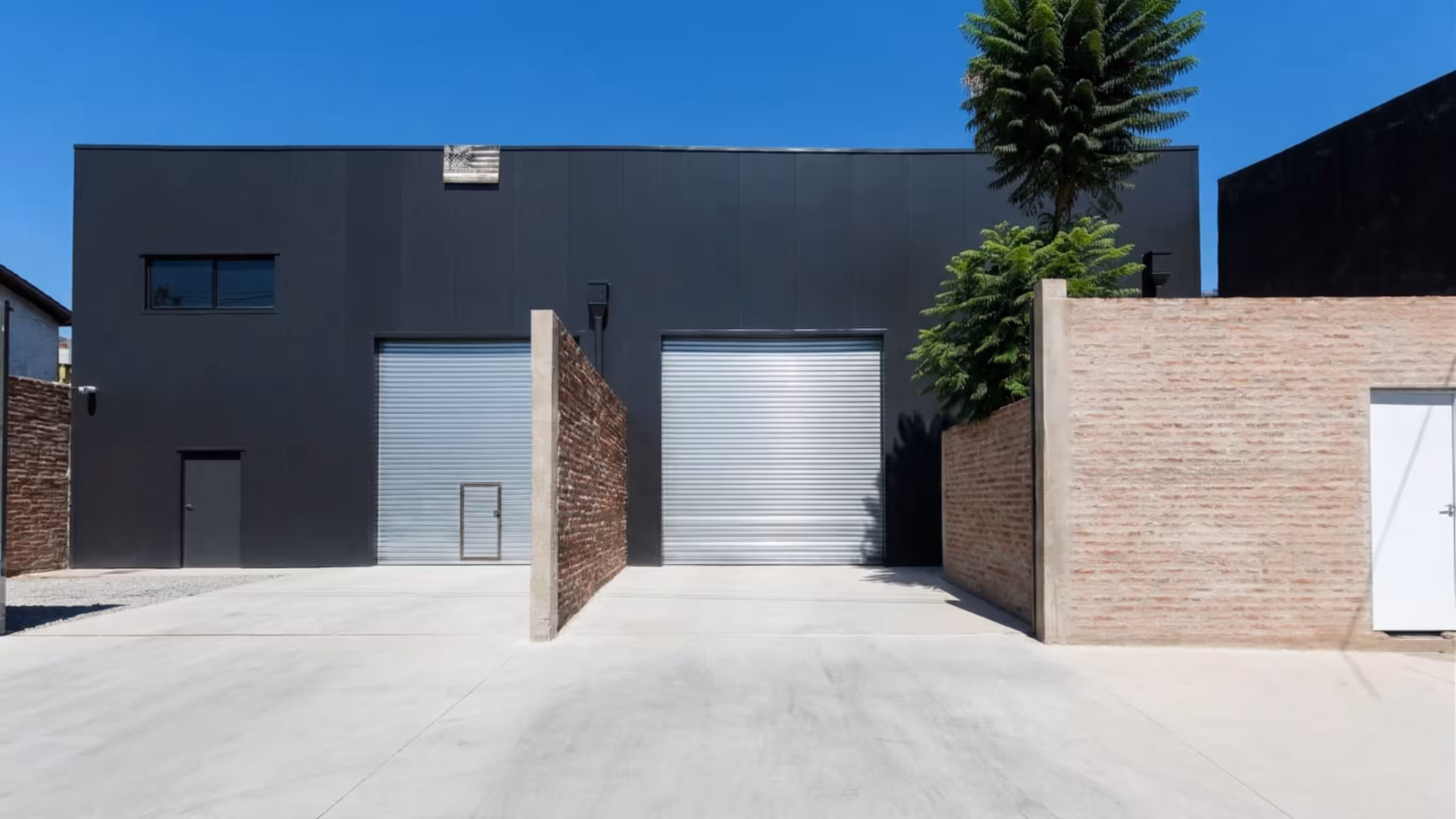 Naves compactas industriales en Tigre